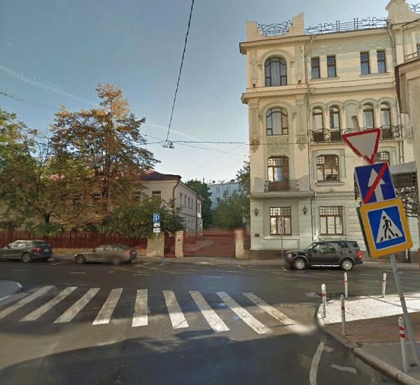 Банкомат Ханты-Мансийского Банка по адресу Мерзляковский пер., д. 13, оф. банка