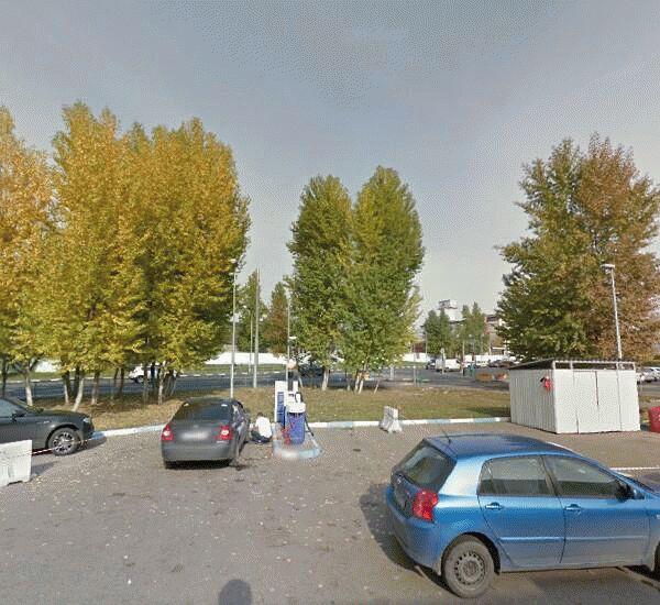 Банкомат Райффайзенбанка по адресу ул. Обручева, д. 28/2, АЗС «ТНК»