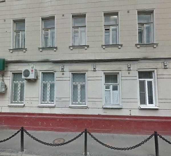 Банкомат Интерпрогрессбанка по адресу Трехпрудный пер. д. 10/2, Ресторан «Рыбный Базар»