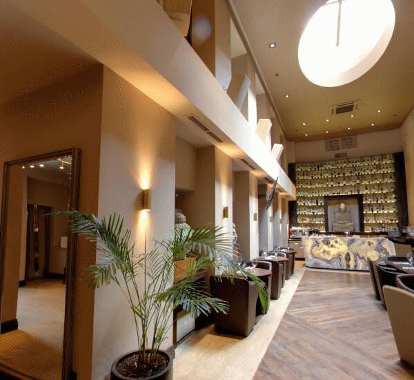 Банкомат Восточного Экспресс Банка по адресу ул. Рочдельская,  д. 15