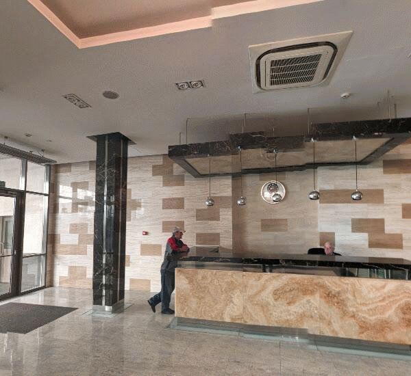 Банкомат банка ВТБ по адресу пер. Яковоапостольский,  д. 12,  стр. 1