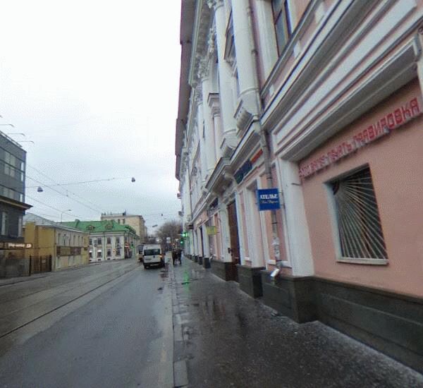 Банкомат банка ВТБ по адресу ст. метро «Бауманская»