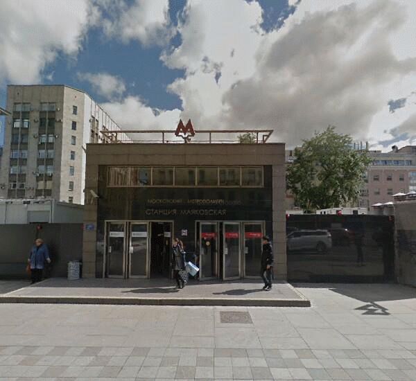 Банкомат банка ВТБ по адресу ст. метро «Маяковская»