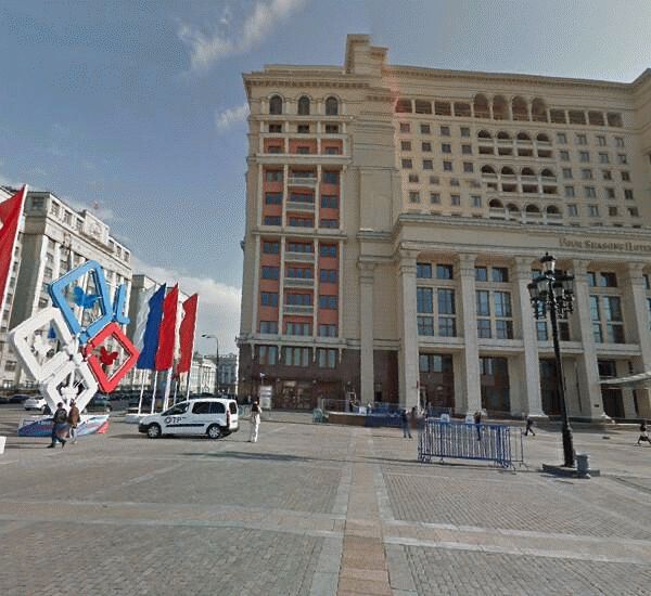 Банкомат банка ВТБ по адресу ст. метро «Охотный ряд»