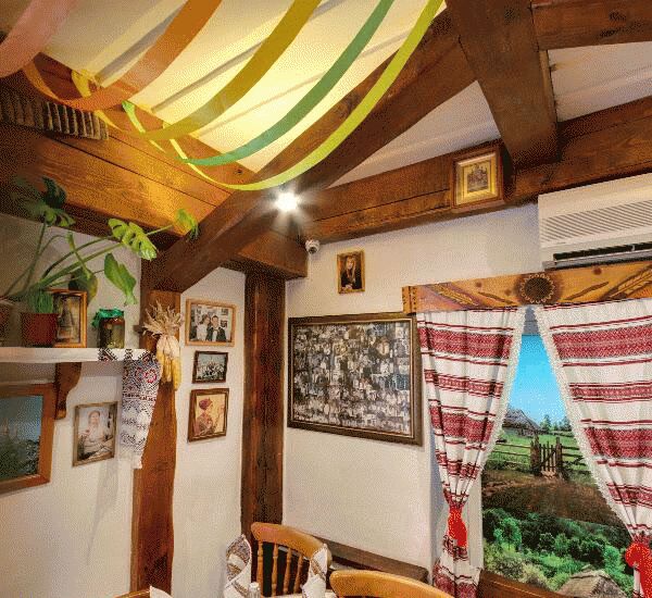 Банкомат Московского кредитного банка по адресу ул. Петровка,  д. 30/7