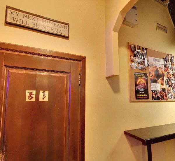 Банкомат Московского кредитного банка по адресу ул. Сретенка,  д. 1