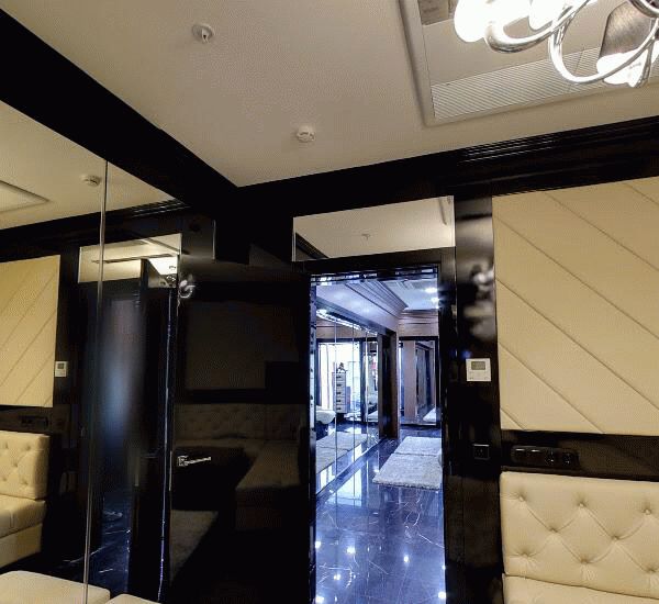 Банкомат Московского кредитного банка по адресу ул. Большая Дмитровка,  д. 13