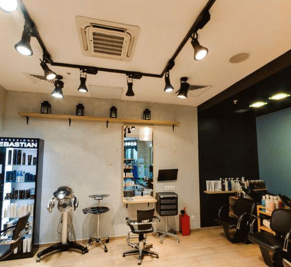 Банкомат Московского кредитного банка по адресу ул. Миклухо-Маклая,  д. 32а