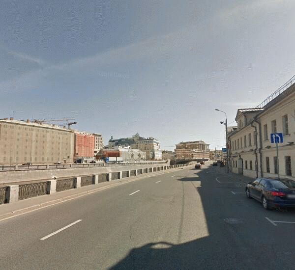 Банкомат Райффайзенбанка по адресу наб. Кадашевская,  д. 30