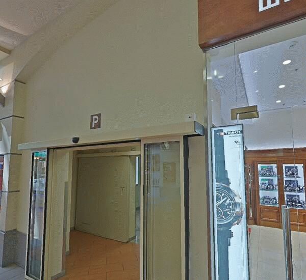 Банкомат банка Россия по адресу ул. Земляной Вал,  д. 33