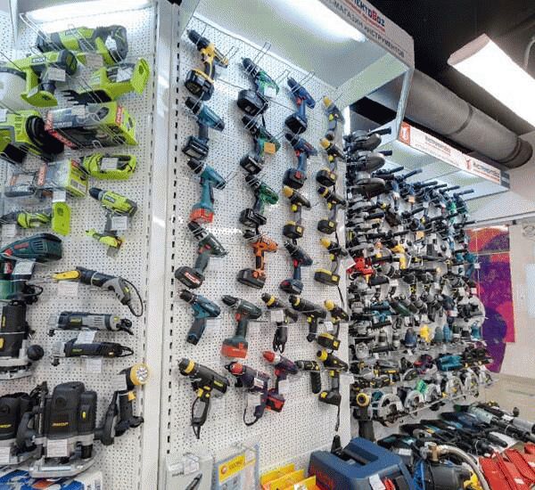 Банкомат банка Юниаструм по адресу Варшавское ш., д. 143, Лит. А, магазин «Фамилия»