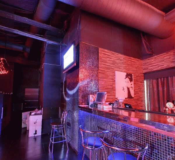 Банкомат Кредит Европа Банка по адресу пр. Мира, д. 150, гостиница «Космос»