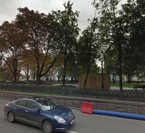 Банкомат Банка «ФК Открытие» по адресу Никитский б., д. 17, стр. 7, кафе «Шоколадница»