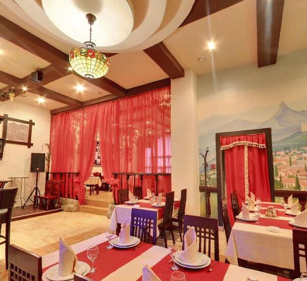 Банкомат Сбербанка России по адресу бул. Адмирала Ушакова,  12