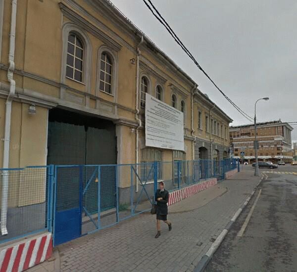 Банкомат Сбербанка России по адресу ул. Болотная, д. 18, ФНПР «Профкурорт», 1- й этаж, за постом охраны