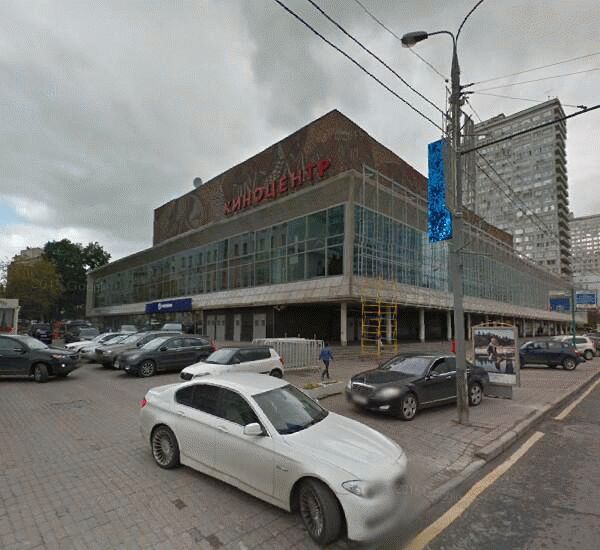 Банкомат Траст Капитал Банка по адресу Новый Арбат ул., д. 28, квартал 194, ресторан «Кишмиш»