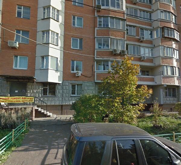 Банкомат Траст Капитал Банка по адресу ул. Цюрупы, д. 28, СМ «12 месяцев»