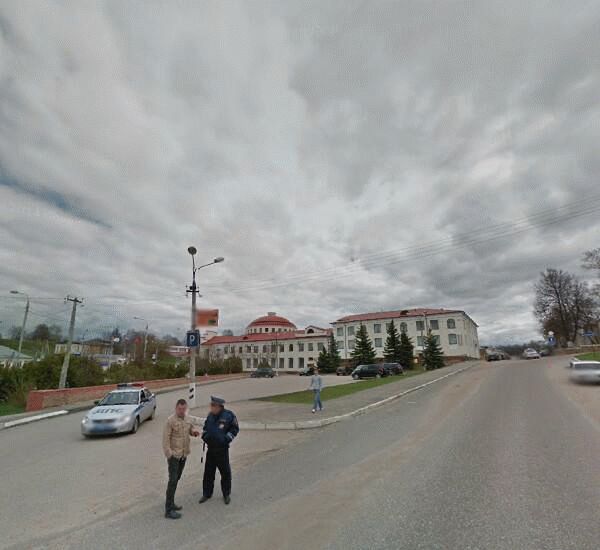 Отделение Сбербанка России по адресу г. Волоколамск, Октябрьская пл., д. 13, кор. 1