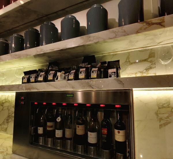 Отделение банка Югра по адресу г. Москва,  ул. Лесная,  д. 5