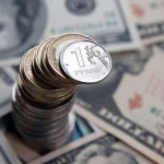 До 25 мая курс рубля будет резко колебаться