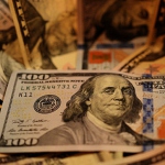 Доллар возглавил топ-10 худших мировых валют