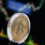 Почему рубль не зависит от курса биткоина