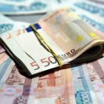 Когда будет выгодна покупка долларов и евро при падающем рубле?