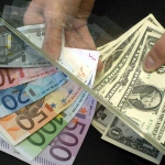 Какими будут курсы доллара и евро на майских праздниках