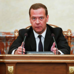Медведев сказал передать в казну РФ практически 100% акций Промсвязьбанка 