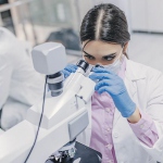 За последний год зарплаты ученых росли в 34 раза быстрее инфляции