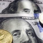 Эксперты дали прогноз по максимальному росту доллара до осени