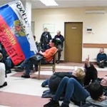 Десять валютных ипотечников устроили в приемной ЦБ голодовку