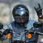 Вооруженный мужчина в мотошлеме напал на офис Бинбанка и похитил 12 млн рублей