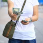 5 причин отказаться от снятия наличных с карты