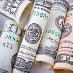 Когда более выгодно покупать валюту - мнение экономистов