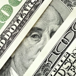 По мнению Глазьева, под главным ударом должен оказаться доллар