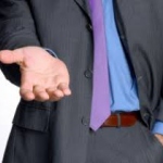 Началась активная борьба коллекторов с должниками в судах