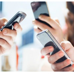 Операция по снятию денег в банкомате будет проходить с помощью смартфонов