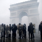 Массовые акции протеста против повышения цен на топливо вылились в беспорядки: 133 пострадавших