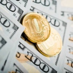 Как долго продлится затяжное падение доллара - мнение экономистов