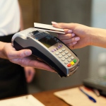 ЦБ: судя по статистике по картам за 9 месяцев т.г., сегмент безналичных платежей растет