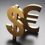 Возможное удорожание доллара и евро допускают аналитики 