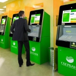 Клиенты Сбербанка начали жаловаться на кражи через терминалы