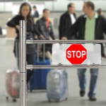 Чтобы выехать за границу жители России отдали долги на 26 млрд рублей