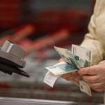 Уже в апреле будет доступной выдача наличных на кассах магазинов