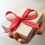 Банк «Русский Стандарт» анонсировал выпуск обновленных подарочных карт к Новому году