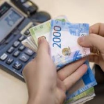 Исследование SuperJob: свыше трети граждан РФ желают привязать собственную зарплату к курсам валют