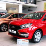 В сентябре цены на автомобили в РФ увеличили 18 компаний