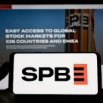 Акции СПБ Биржи «разогнали» спекулянты. Аналитики объяснили, как это случилось